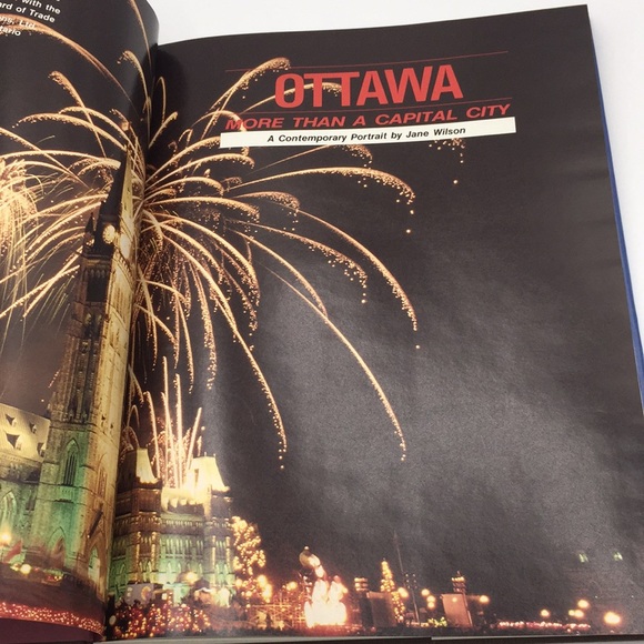 Ottawa A Contemporary Portrait By Jane Wilson Hardcover Book - Picture 3 of 9